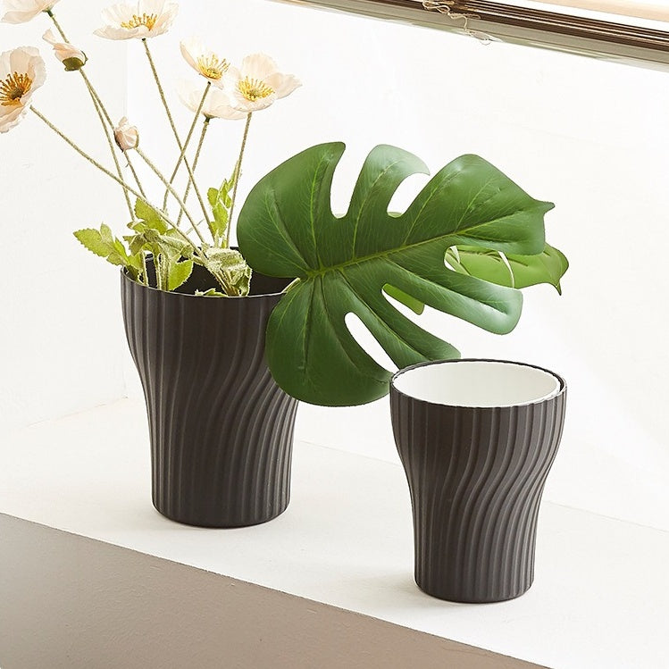 Modern Minimalist Cylindrical Plastic Planter with Transparent Inner Pot